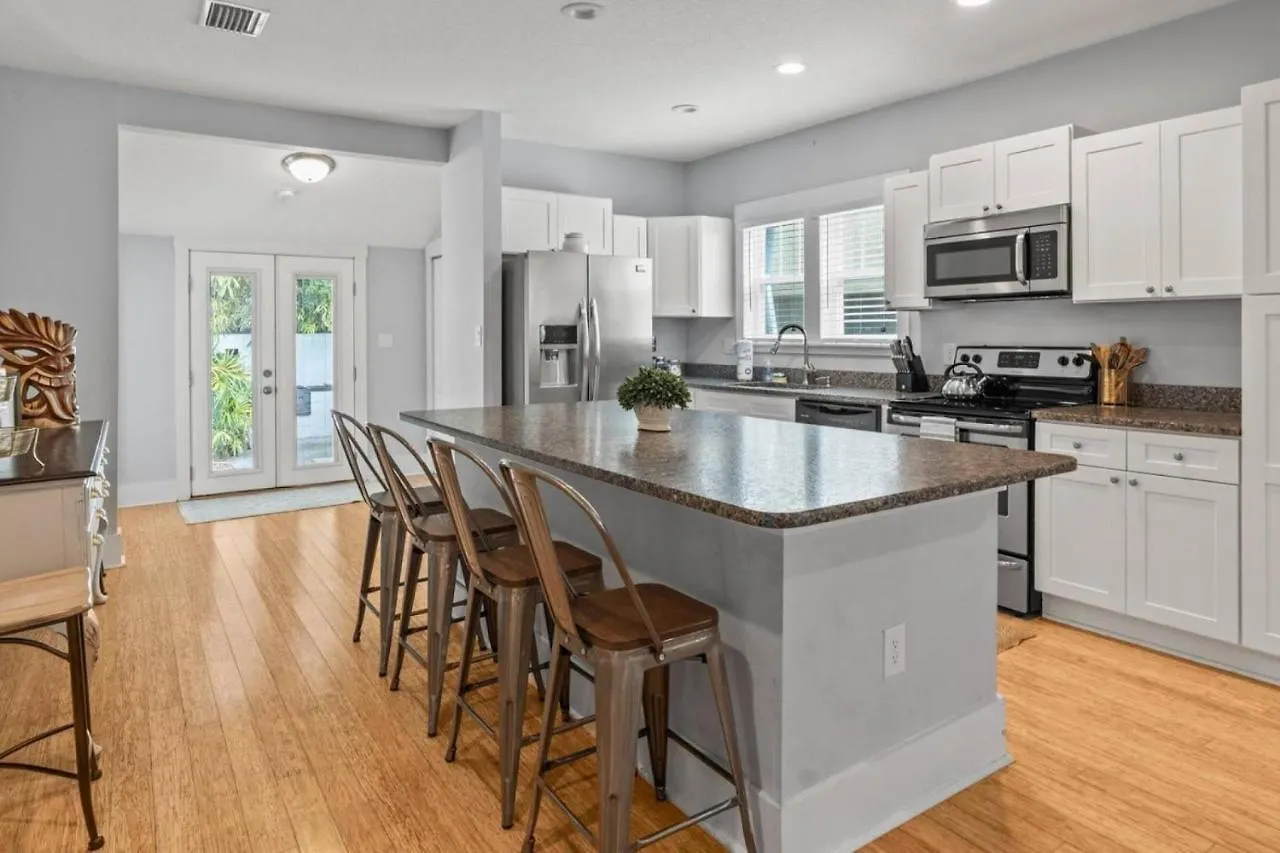 Beautiful Bay To Bay Sanctuary Charming South Tampa Craftsman Home Near Bayshore 0*,  Stany Zjednoczone Ameryki