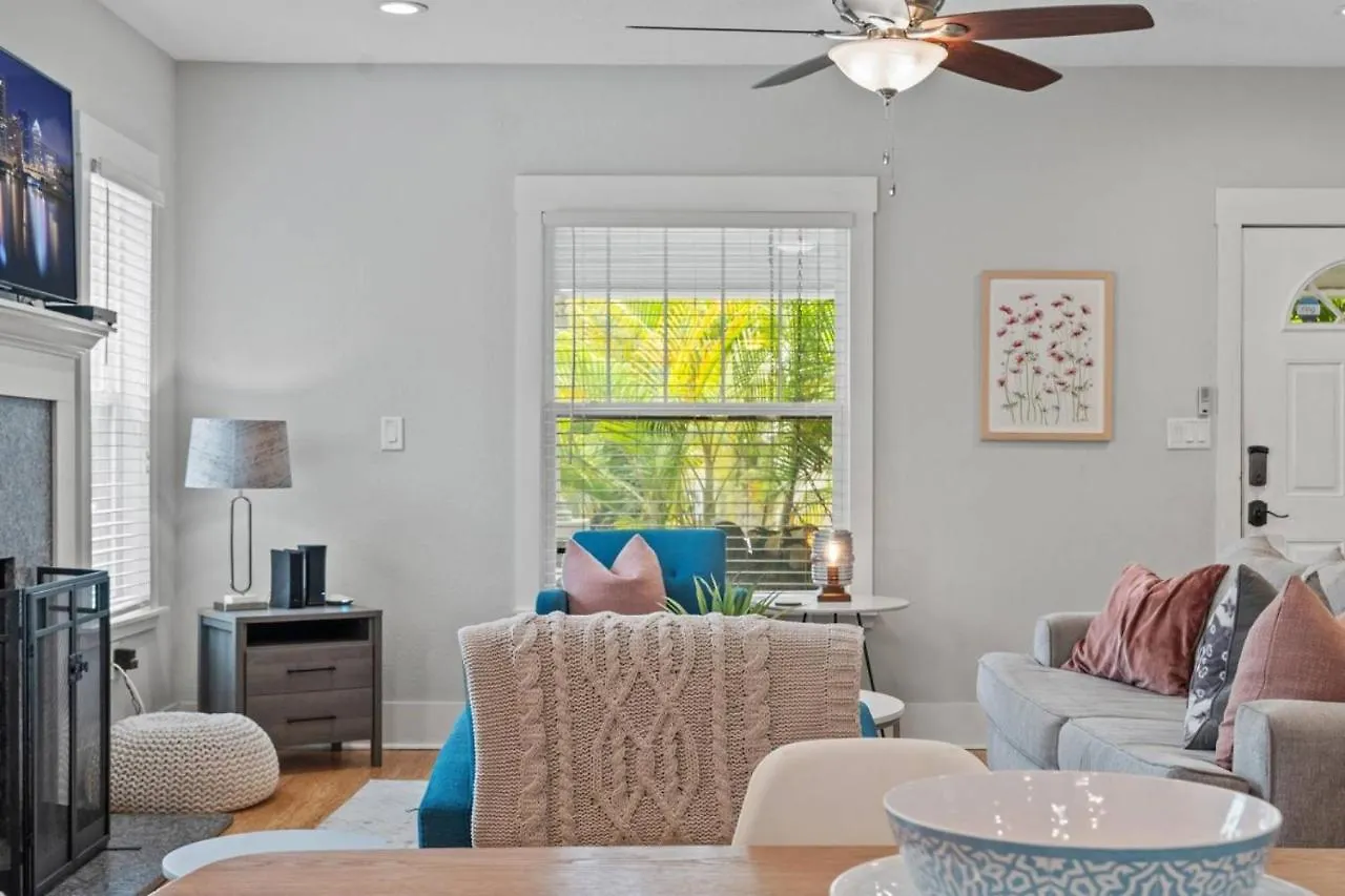 Beautiful Bay To Bay Sanctuary Charming South Tampa Craftsman Home Near Bayshore